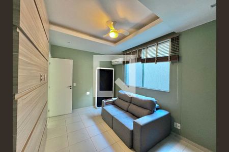 Sala de TV de casa de condomínio à venda com 4 quartos, 320m² em Barra da Tijuca, Rio de Janeiro
