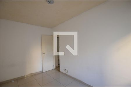 Quarto 1 de apartamento para alugar com 2 quartos, 50m² em Inhoaíba, Rio de Janeiro