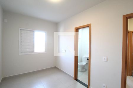 Quarto 1 - Suíte de apartamento para alugar com 2 quartos, 60m² em Tibery, Uberlândia