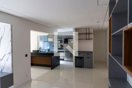 Sala/Cozinha - Conjugada de apartamento para alugar com 3 quartos, 120m² em Empresarial 18 do Forte, Barueri