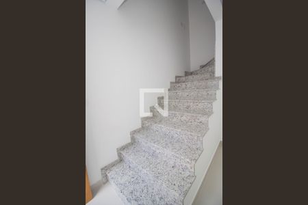 Escada de casa à venda com 2 quartos, 85m² em Parque Monteiro Soares, São Paulo