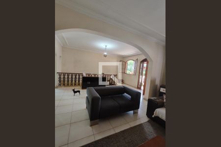 Sala de casa à venda com 5 quartos, 500m² em Colonial, Contagem