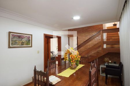 Sala de casa para alugar com 4 quartos, 253m² em Vera Cruz, Belo Horizonte