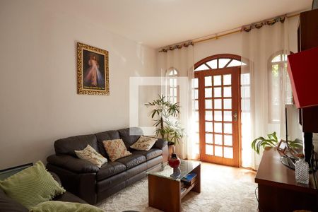 Sala de casa para alugar com 4 quartos, 253m² em Vera Cruz, Belo Horizonte