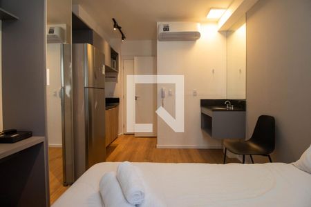 Sala/Quarto de apartamento à venda com 1 quarto, 19m² em Santo Amaro, São Paulo