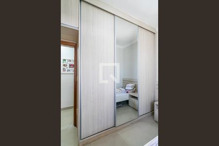 Quarto 1 de apartamento à venda com 3 quartos, 121m² em Europa, Contagem