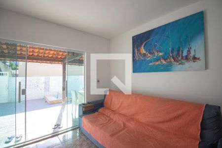 Sala de casa para alugar com 3 quartos, 173m² em Maria Paula, São Gonçalo