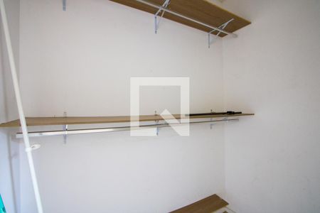 Closet do quarto 1 de casa para alugar com 3 quartos, 135m² em Jardim do Mirante, Santo André