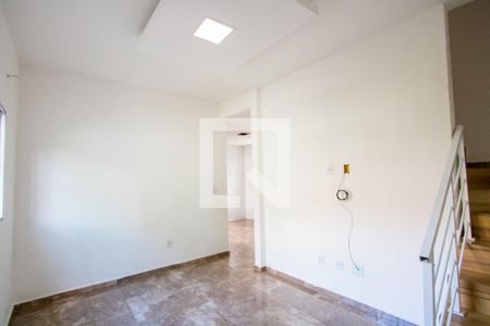 Sala de casa para alugar com 3 quartos, 135m² em Jardim do Mirante, Santo André