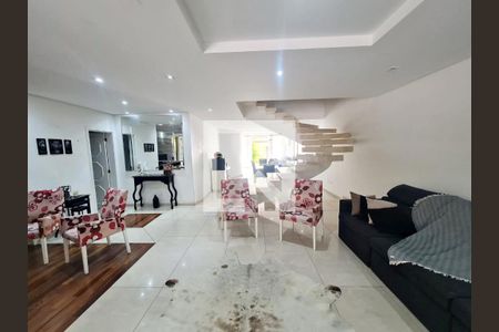 Sala de casa à venda com 4 quartos, 585m² em Vila Rosalia, Guarulhos