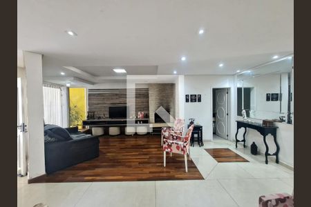 Sala de casa à venda com 4 quartos, 585m² em Vila Rosalia, Guarulhos