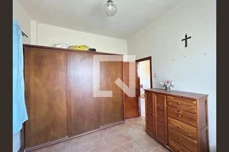 Quarto 2 de casa à venda com 5 quartos, 200m² em Engenheiro Leal, Rio de Janeiro