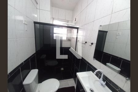 Banheiro de apartamento para alugar com 1 quarto, 24m² em Centro, São Vicente