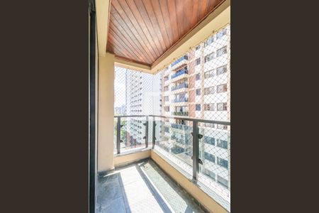 Sacada da Sala de apartamento à venda com 3 quartos, 164m² em Alphaville, Barueri