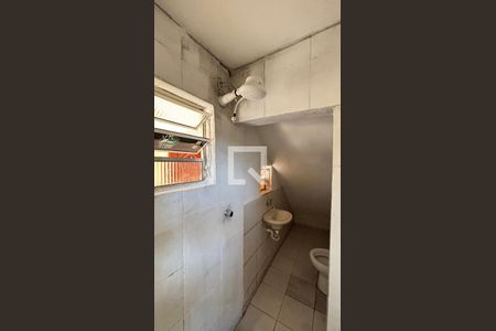 Banheiro de casa para alugar com 1 quarto, 50m² em Vila Palmares, Santo André