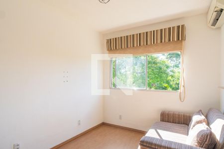 Sala de apartamento para alugar com 1 quarto, 36m² em Santo Antônio, Porto Alegre