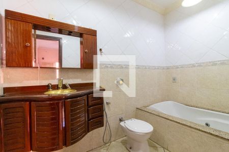 Banheiro de casa à venda com 3 quartos, 140m² em Taquaral, Campinas