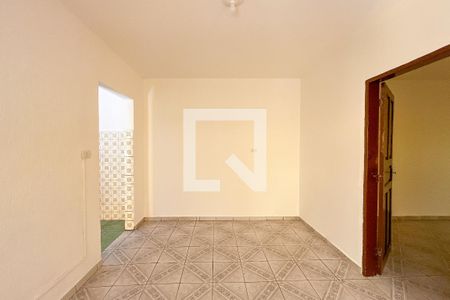 Sala de casa para alugar com 1 quarto, 70m² em Vila Zat, São Paulo