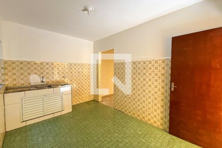 Cozinha de casa para alugar com 1 quarto, 70m² em Vila Zat, São Paulo