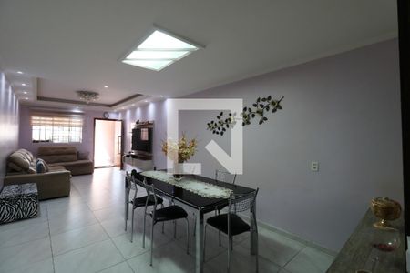 Sala de casa à venda com 3 quartos, 137m² em Vila Camilópolis, Santo André