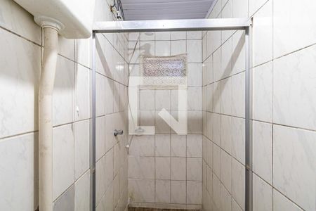 Banheiro de casa para alugar com 1 quarto, 30m² em Jardim Frei Galvao, São Paulo