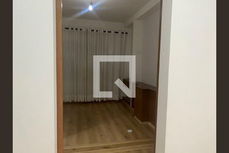 Casa à venda com 3 quartos, 200m² em Vila Gertrudes, São Paulo