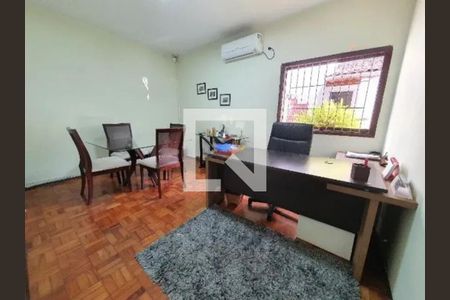 Casa à venda com 4 quartos, 320m² em Vila Progredior, São Paulo