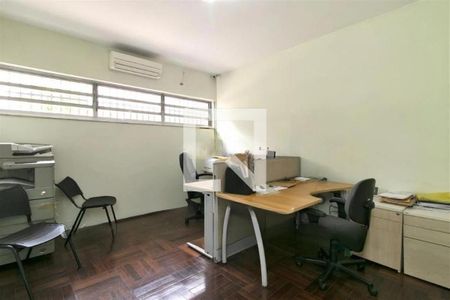 Casa à venda com 4 quartos, 320m² em Vila Progredior, São Paulo