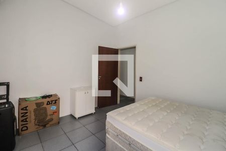 Quarto 1 de apartamento para alugar com 2 quartos, 55m² em Humaitá, Porto Alegre