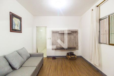 Sala de casa à venda com 4 quartos, 333m² em Jardim Redil, São Paulo