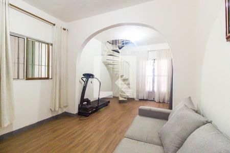 Sala de casa à venda com 4 quartos, 333m² em Jardim Redil, São Paulo