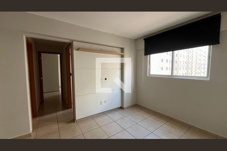 Sala de apartamento para alugar com 2 quartos, 48m² em Qi 24, Brasília