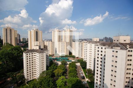 Vista da Suíte de apartamento à venda com 2 quartos, 57m² em Jardim Henriqueta, Taboão da Serra