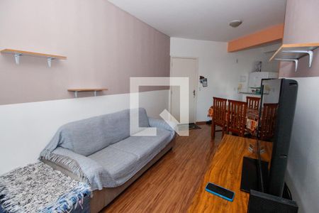 Sala de apartamento à venda com 2 quartos, 57m² em Jardim Henriqueta, Taboão da Serra