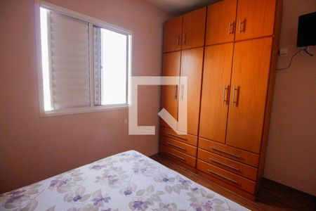 Suíte de apartamento à venda com 2 quartos, 57m² em Jardim Henriqueta, Taboão da Serra