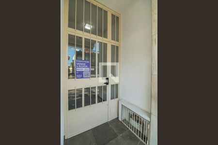 Fachada/Placa de kitnet/studio para alugar com 0 quarto, 45m² em São Geraldo, Porto Alegre