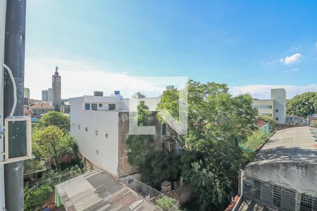 Vista Banheiro de kitnet/studio para alugar com 0 quarto, 45m² em São Geraldo, Porto Alegre