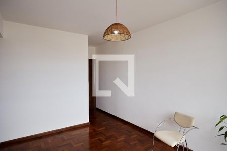 Sala de apartamento para alugar com 3 quartos, 90m² em Sagrada Família, Belo Horizonte