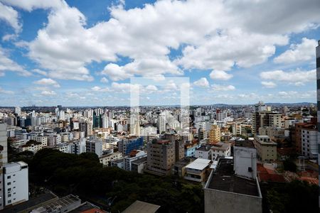 Sala - Vista de apartamento para alugar com 3 quartos, 98m² em Sagrada Família, Belo Horizonte