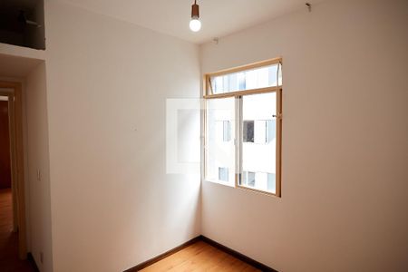 Quarto 2 de apartamento para alugar com 3 quartos, 90m² em Sagrada Família, Belo Horizonte