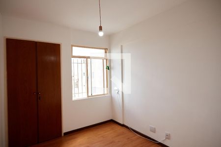 Quarto 1 de apartamento para alugar com 3 quartos, 90m² em Sagrada Família, Belo Horizonte