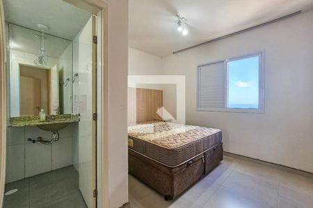 Suíte de apartamento para alugar com 2 quartos, 71m² em Loteamento Joao Batista Juliao, Guarujá