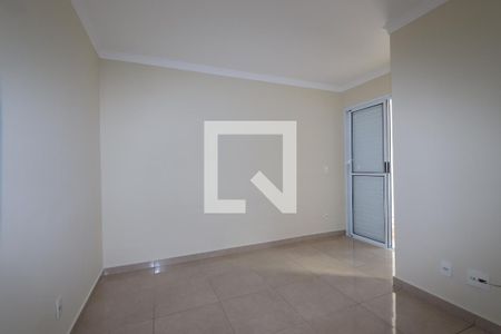 Suíte de apartamento para alugar com 2 quartos, 74m² em Vila Paulo Silas, São Paulo