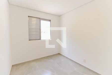 Quarto 1 de apartamento para alugar com 2 quartos, 44m² em Conjunto Residencial José Bonifácio, São Paulo