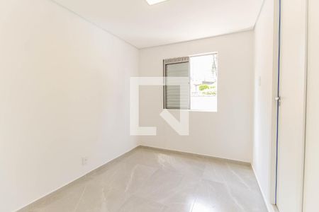 Suíte de apartamento para alugar com 2 quartos, 44m² em Conjunto Residencial José Bonifácio, São Paulo