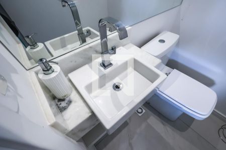 Lavabo de apartamento para alugar com 2 quartos, 76m² em Vila Nair, São Paulo