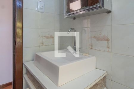 Banheiro de apartamento para alugar com 1 quarto, 37m² em Santo Antônio, Porto Alegre