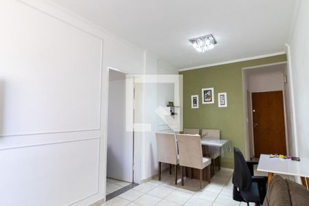 Sala  de apartamento para alugar com 1 quarto, 60m² em Vila Itapura, Campinas