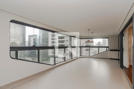Varanda de apartamento para alugar com 3 quartos, 165m² em Chácara Santo Antônio (Zona Sul), São Paulo