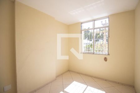 Quarto 2 de apartamento para alugar com 2 quartos, 67m² em Mutondo, São Gonçalo